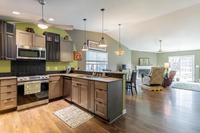 $300,000 | 39 Dragoon Court, Rossville, GA 30741