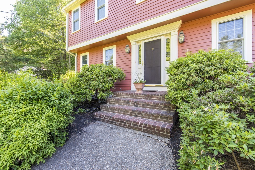 288 Old Farm Road Hanover, MA 02339 - Photo 3 of 30 Gallery Image 3