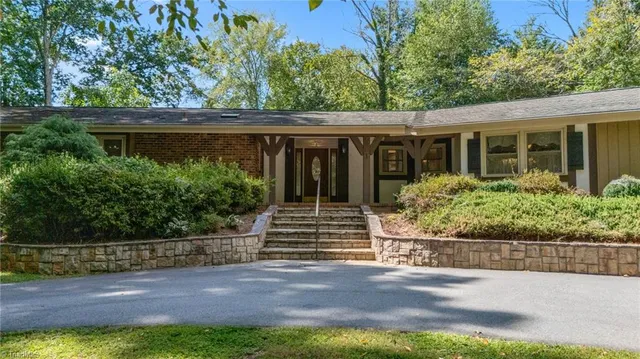 $480,000 | 6901 Wooden Rail Lane, Summerfield, NC 27358