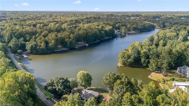 $480,000 | 6901 Wooden Rail Lane, Summerfield, NC 27358