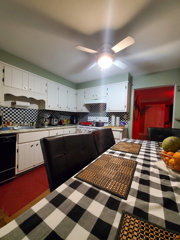 334 Mammoth Road Lowell, MA 01854 - Photo 23 of 33