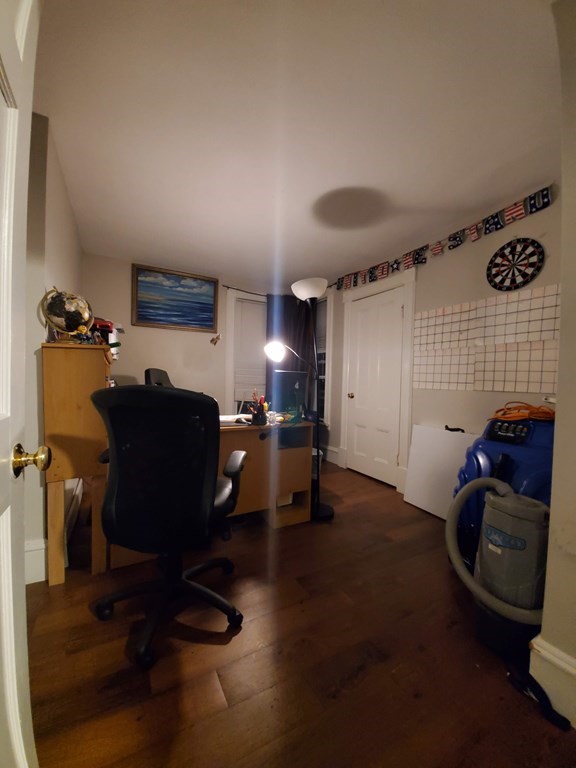 334 Mammoth Road Lowell, MA 01854 - Photo 28 of 33