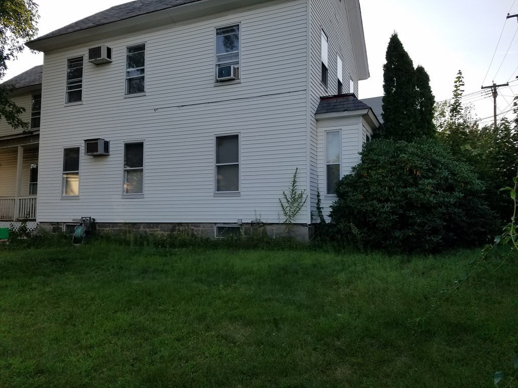 334 Mammoth Road Lowell, MA 01854 - Photo 6 of 33