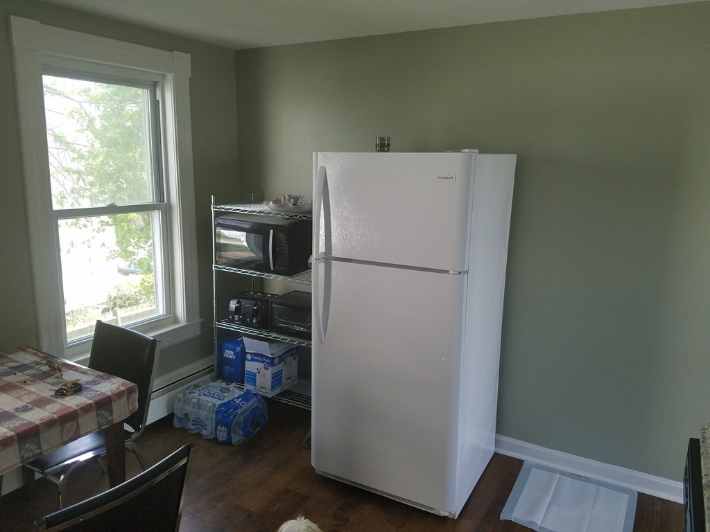 334 Mammoth Road Lowell, MA 01854 - Photo 9 of 33