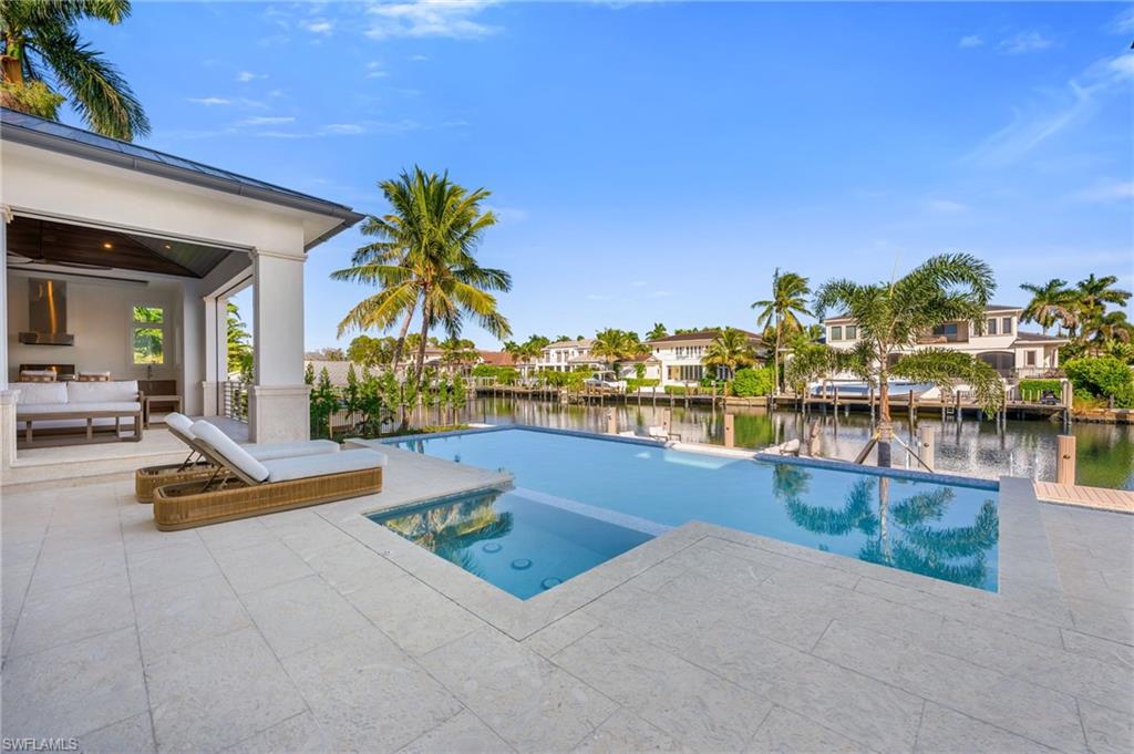1935 5th Street South Naples, FL 34102 - Photo 4 of 40