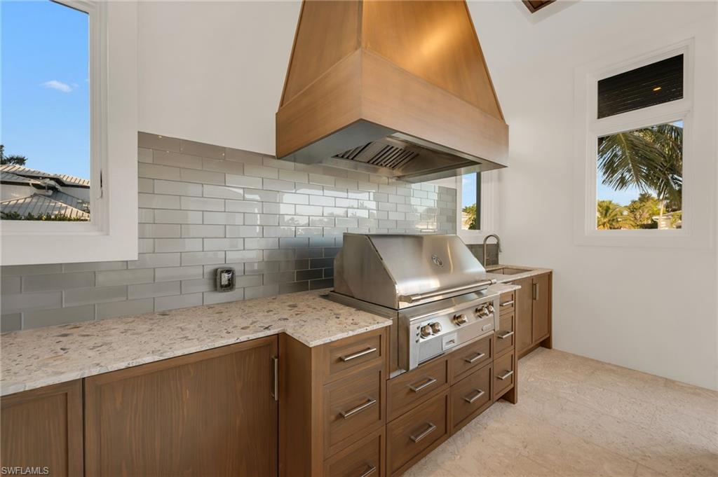 1935 5th Street South Naples, FL 34102 - Photo 9 of 40