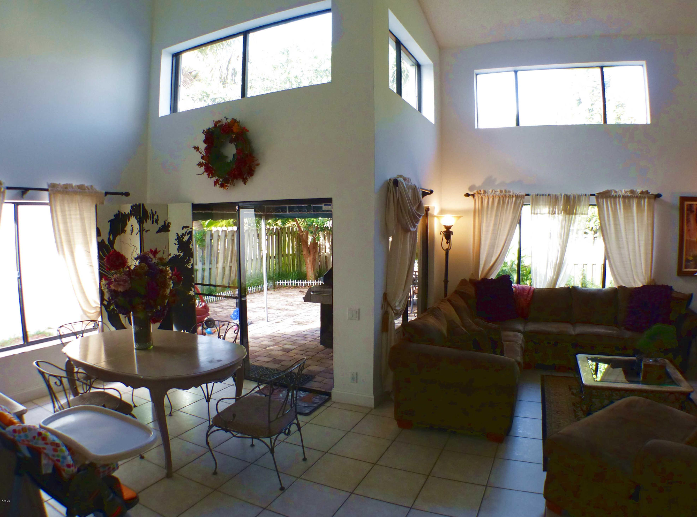 21700 Wessex Way Boca Raton, FL 33486 - Photo 10 of 25 10 - 21700 Wessex Way - Dining & Living