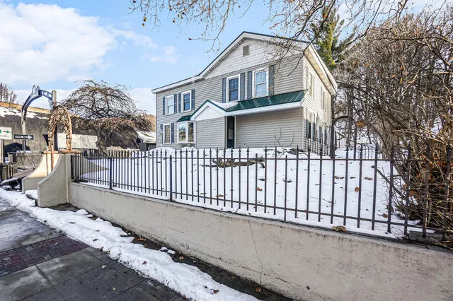 $290,000 | 86 State Road, Newaygo, MI 49337