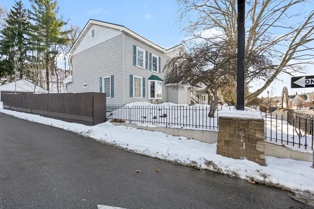 $290,000 | 86 State Road, Newaygo, MI 49337