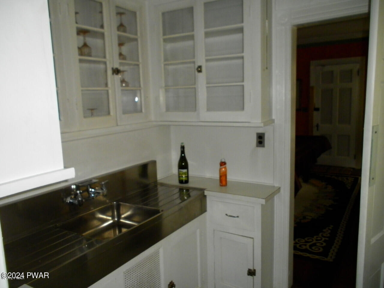 840 Raymondskill Road Milford, PA 18337 - Photo 25 of 46 19.1.WetBar