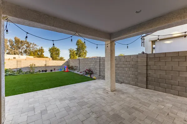 $2,700 | 6759 North 128th Avenue, Glendale, AZ 85307