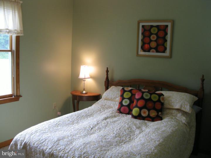 146 Henry Road Barto, PA 19504 - Photo 12 of 25 Gallery Image 12