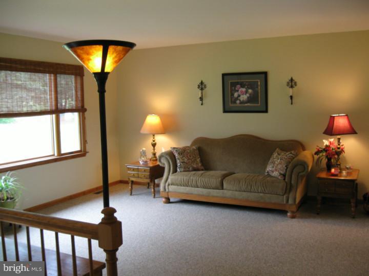 146 Henry Road Barto, PA 19504 - Photo 9 of 25 Gallery Image 9