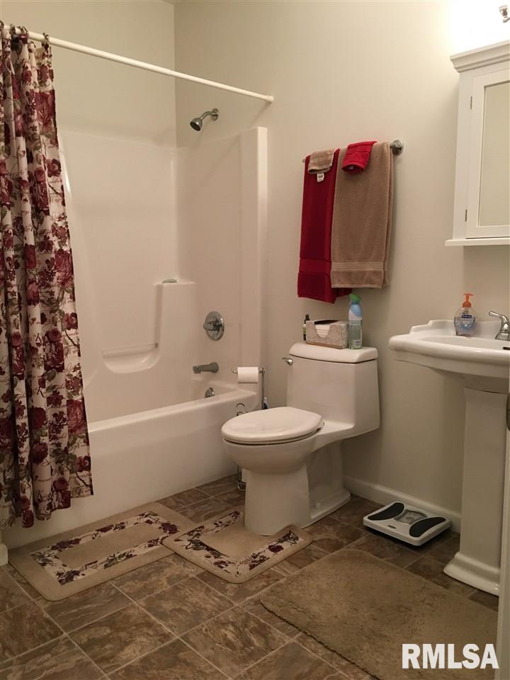 600 Coral Road Colchester, IL 62326 - Photo 24 of 36 Gallery Image 24