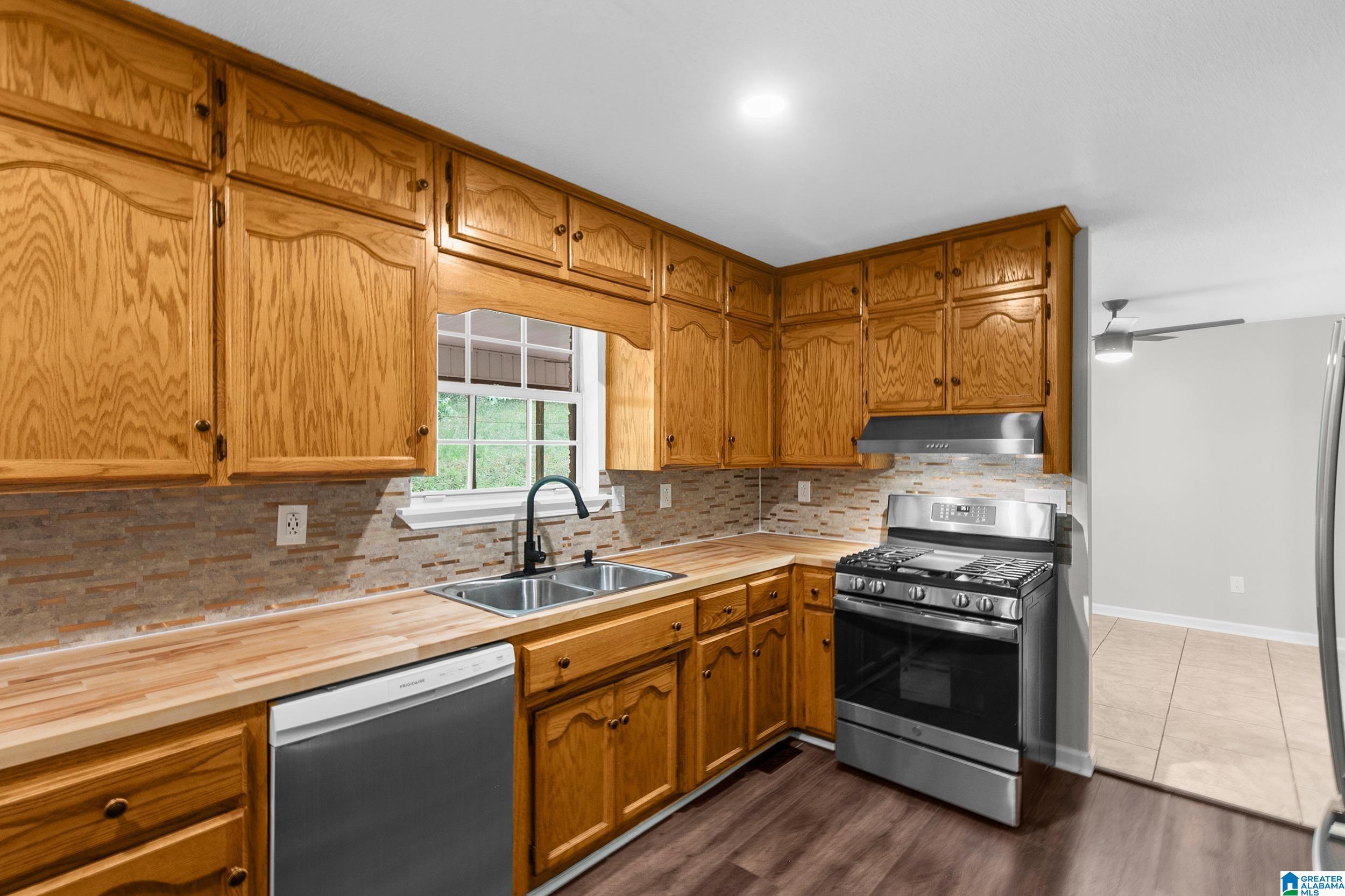 5099 Dug Hollow Road Pinson, AL 35126 - Photo 7 of 42