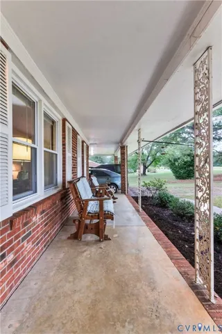 front view of house with a big yard