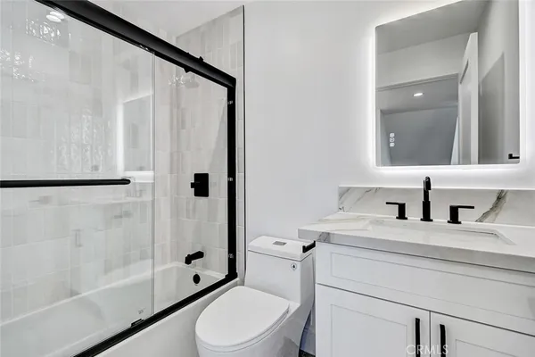 $2,050,000 | 2007 Blossom Lane, Redondo Beach, CA 90278