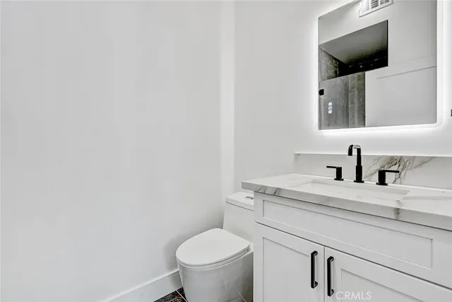 $2,050,000 | 2007 Blossom Lane, Redondo Beach, CA 90278