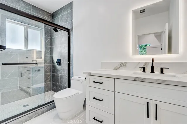 $2,050,000 | 2007 Blossom Lane, Redondo Beach, CA 90278