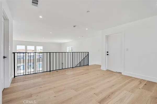 $2,050,000 | 2007 Blossom Lane, Redondo Beach, CA 90278