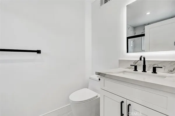 $2,050,000 | 2007 Blossom Lane, Redondo Beach, CA 90278