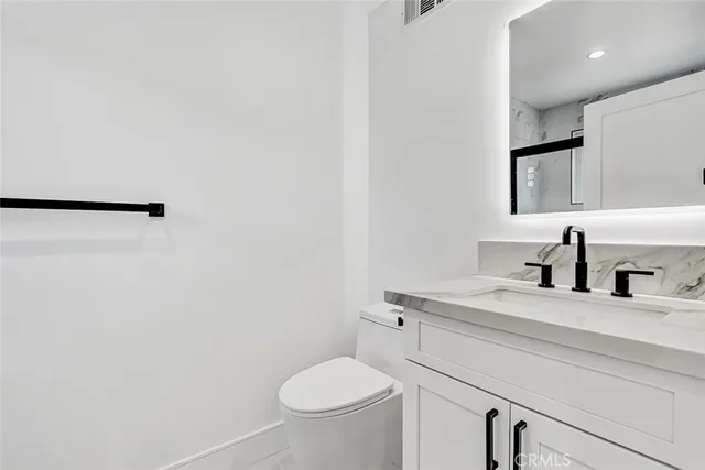 $2,050,000 | 2007 Blossom Lane, Redondo Beach, CA 90278