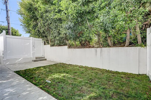 $2,050,000 | 2007 Blossom Lane, Redondo Beach, CA 90278