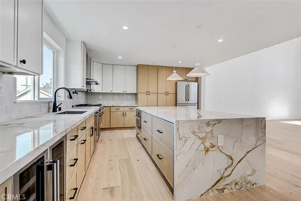 $2,050,000 | 2007 Blossom Lane, Redondo Beach, CA 90278