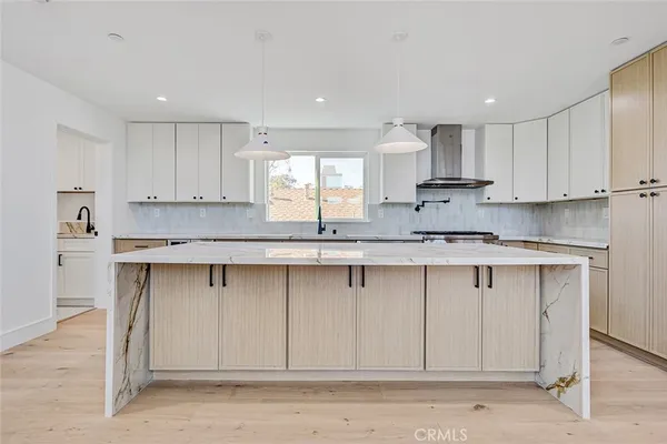 $2,050,000 | 2007 Blossom Lane, Redondo Beach, CA 90278