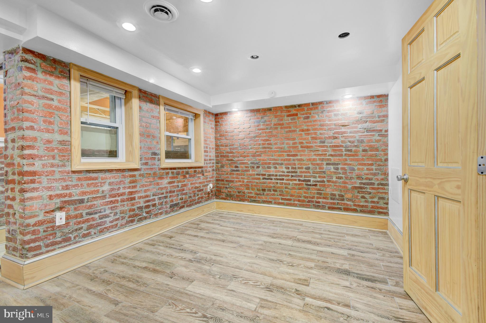 1118 Girard Street Northwest, Unit B Washington, DC 20009 - Photo 18 of 20