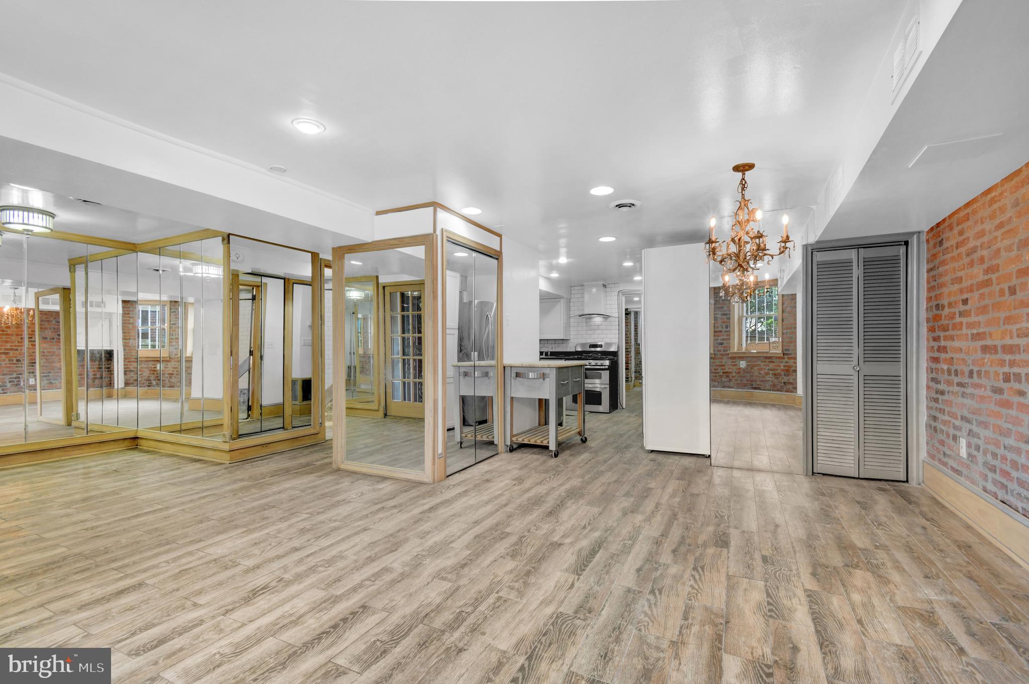 1118 Girard Street Northwest, Unit B Washington, DC 20009 - Photo 5 of 20