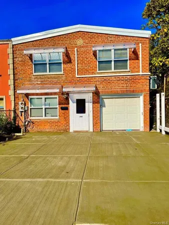 $3,000 | 37-01 Maple Avenue | Seagate