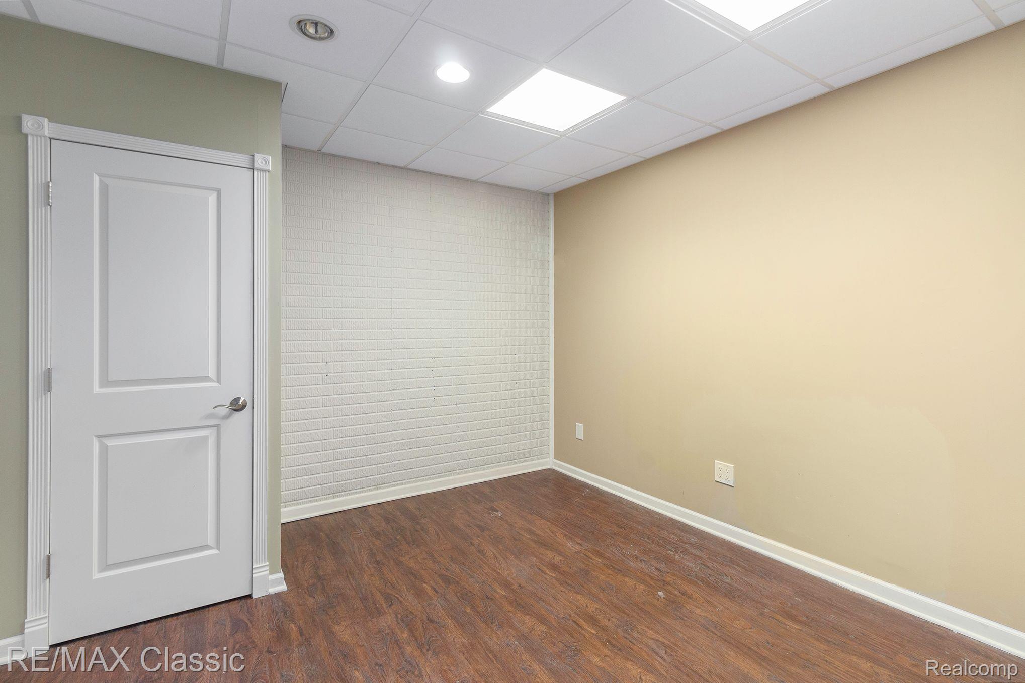 24870 Reeds Pointe Drive, Unit 52 Novi, MI 48374 - Photo 22 of 38