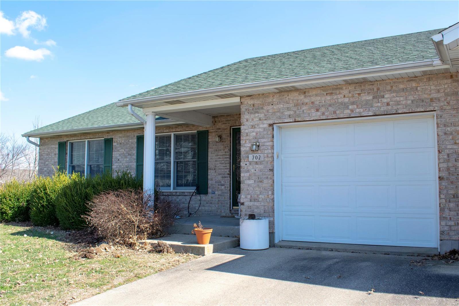 702 Mahala Drive Waterloo, IL 62298 - Photo 2 of 16 Gallery Image 2