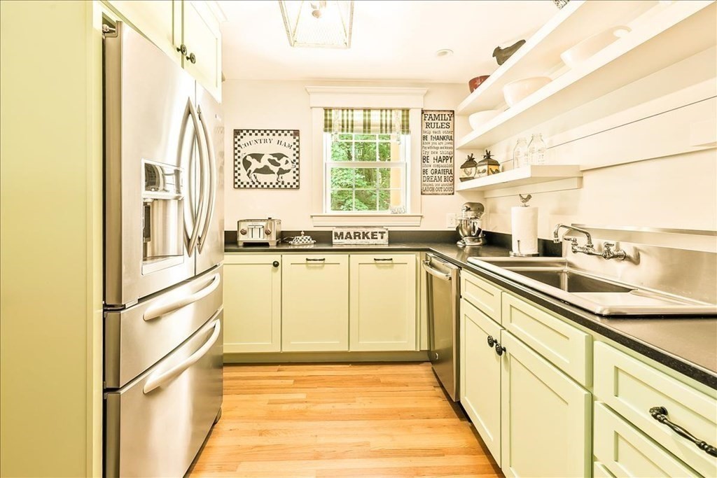 151 Washington Street Boxford, MA 01921 - Photo 12 of 42 Gallery Image 12