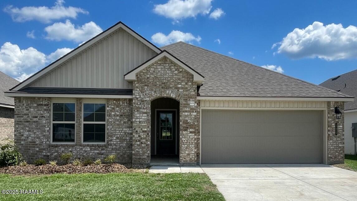 120 Lake Ridge Drive, Broussard, LA