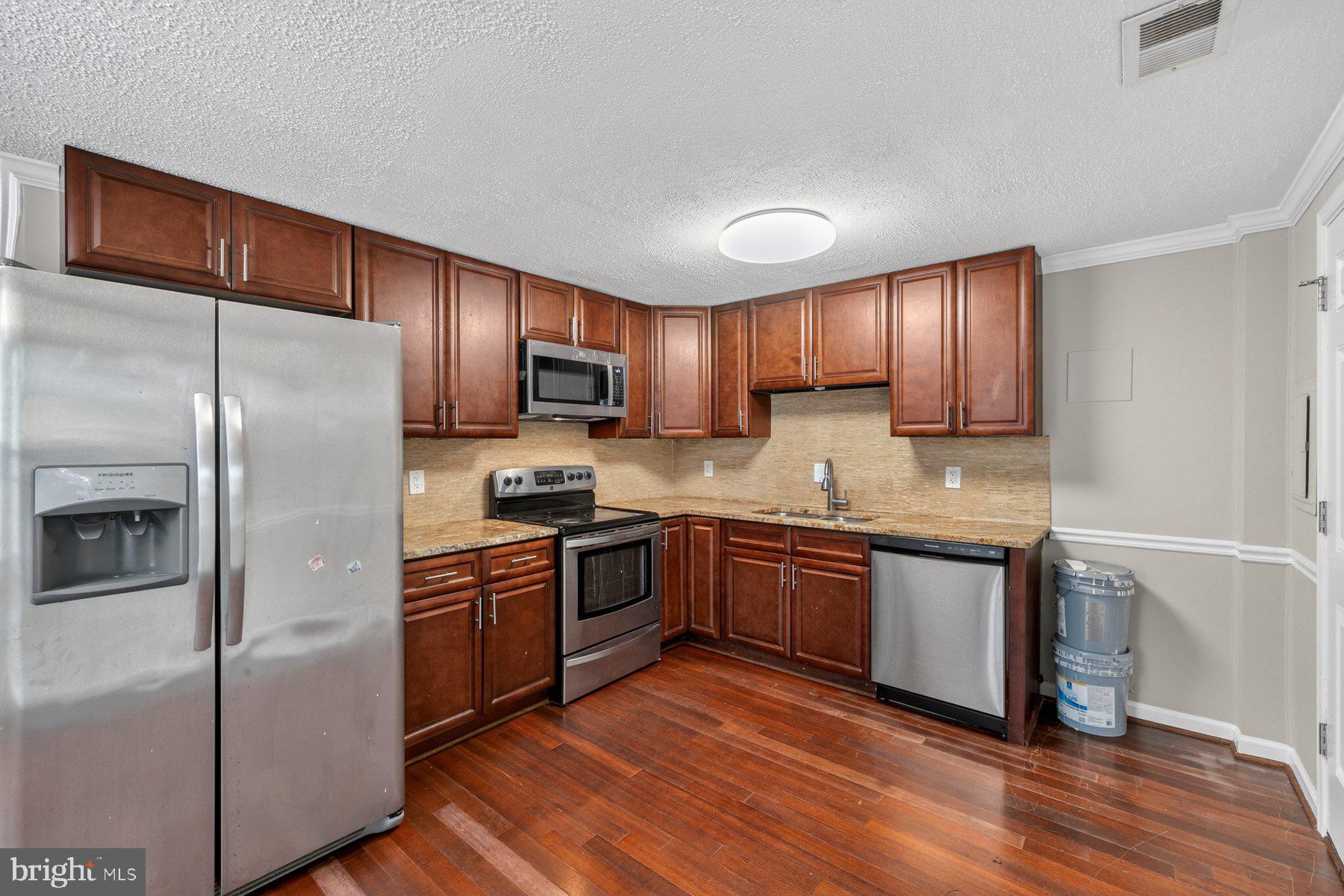 7711 Burnside Road Landover, MD 20785 - Photo 7 of 30