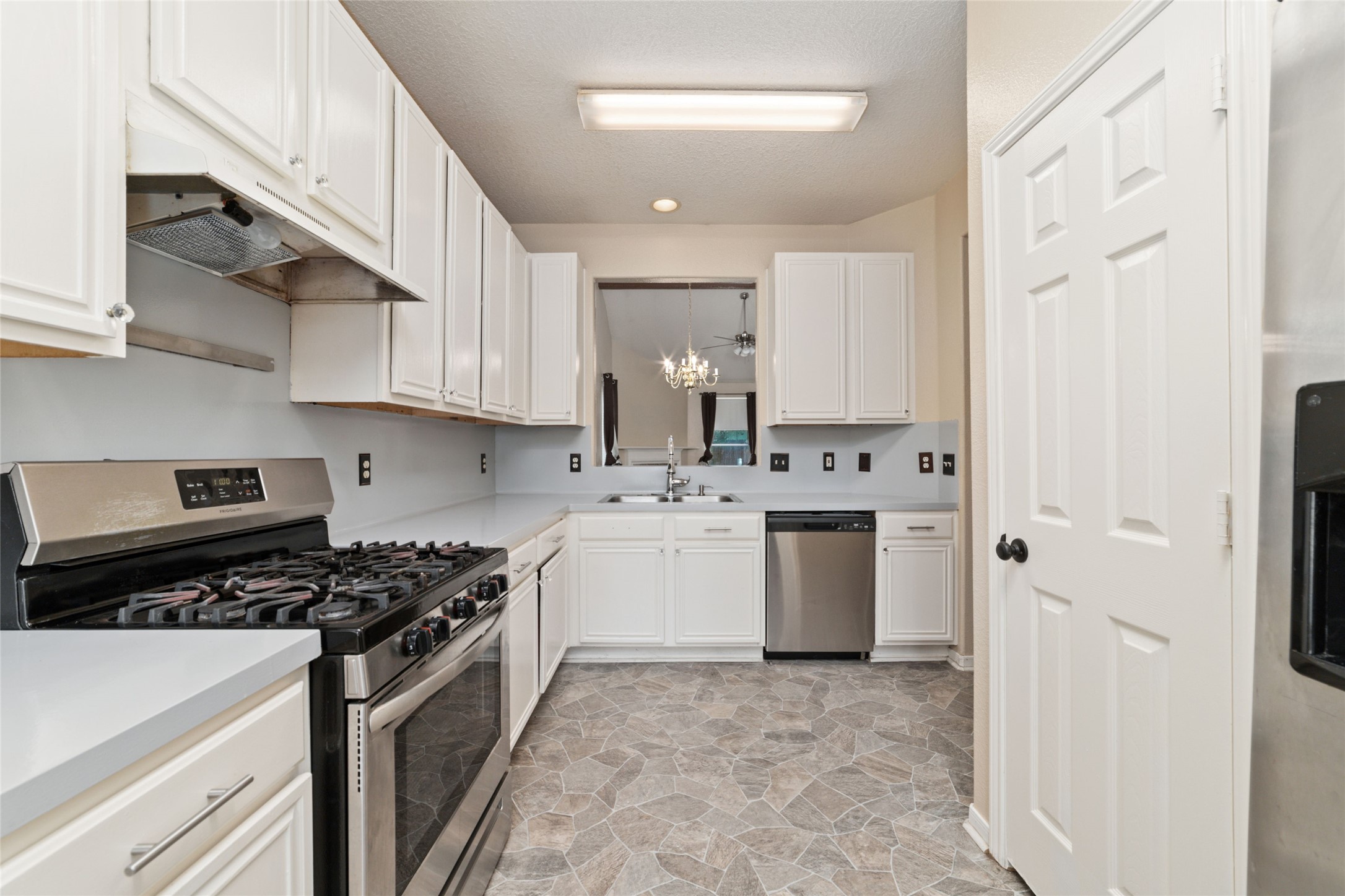 20026 Coyote Ridge Lane Katy, TX 77449 - Photo 9 of 22
