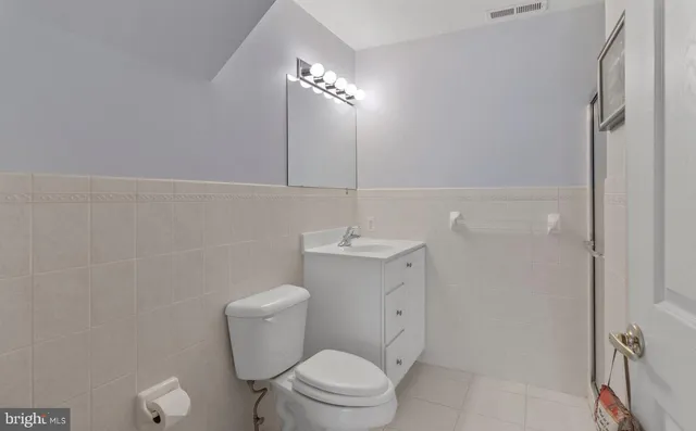 $3,000 | 13675-00 Philmont Avenue, Unit 40, Philadelphia, PA 19116