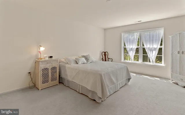 $3,000 | 13675-00 Philmont Avenue, Unit 40, Philadelphia, PA 19116