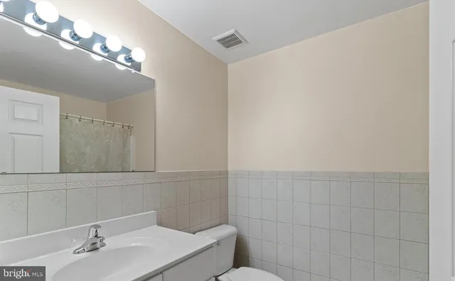 $3,000 | 13675-00 Philmont Avenue, Unit 40, Philadelphia, PA 19116