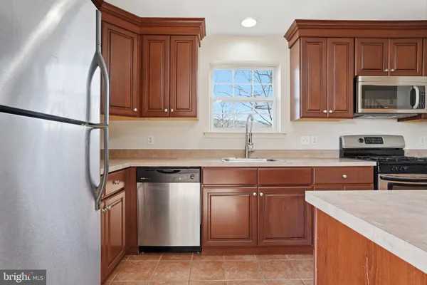 $2,750 | 13675-00 Philmont Avenue, Unit 40, Philadelphia, PA 19116
