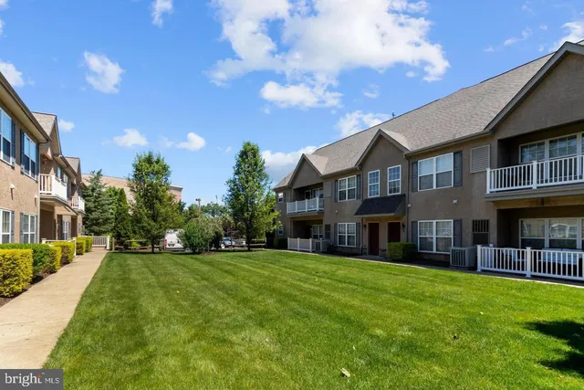 $3,000 | 13675-00 Philmont Avenue, Unit 40, Philadelphia, PA 19116