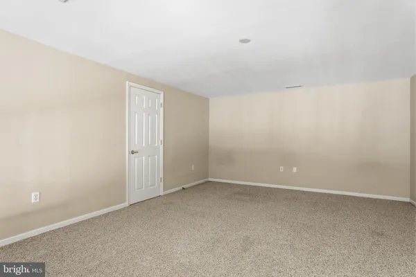 $2,750 | 13675-00 Philmont Avenue, Unit 40, Philadelphia, PA 19116