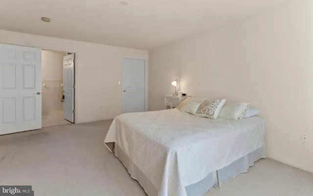 $3,000 | 13675-00 Philmont Avenue, Unit 40, Philadelphia, PA 19116