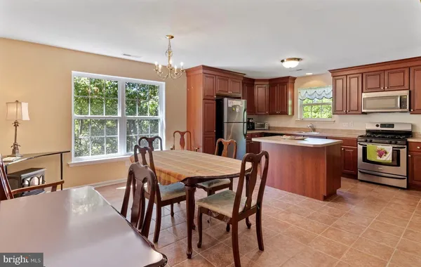 $2,850 | 13675-00 Philmont Avenue, Unit 40, Philadelphia, PA 19116