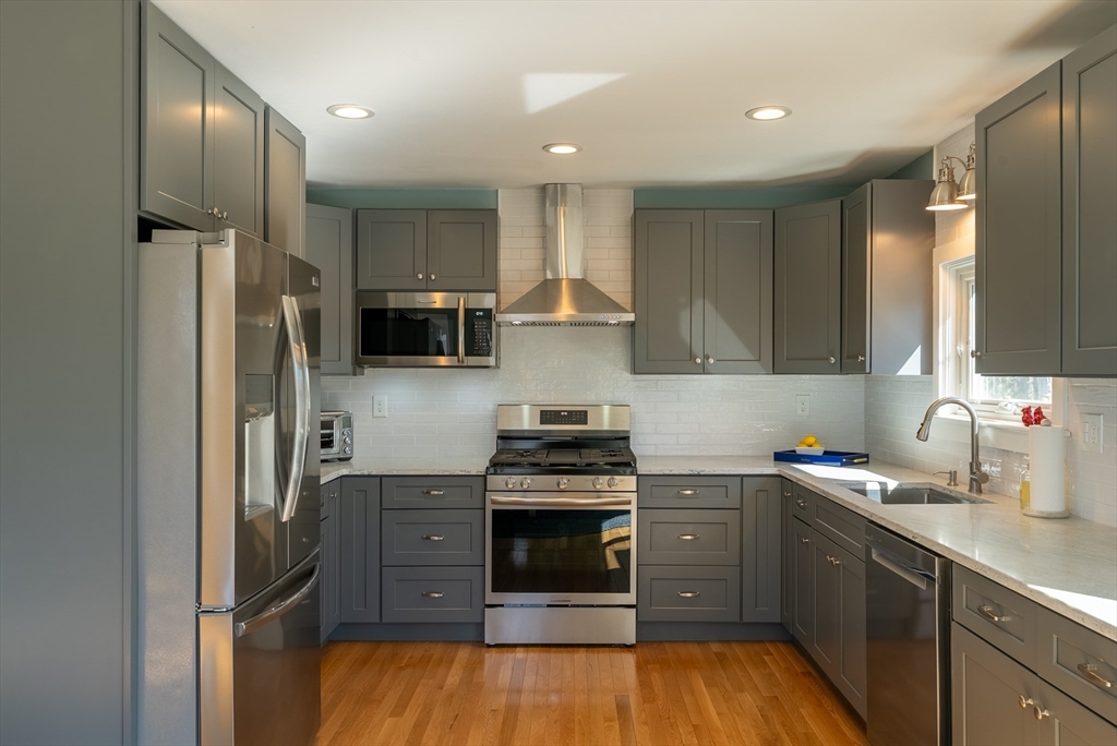 6 Andrea Road Bourne, MA 02559 - Photo 11 of 40