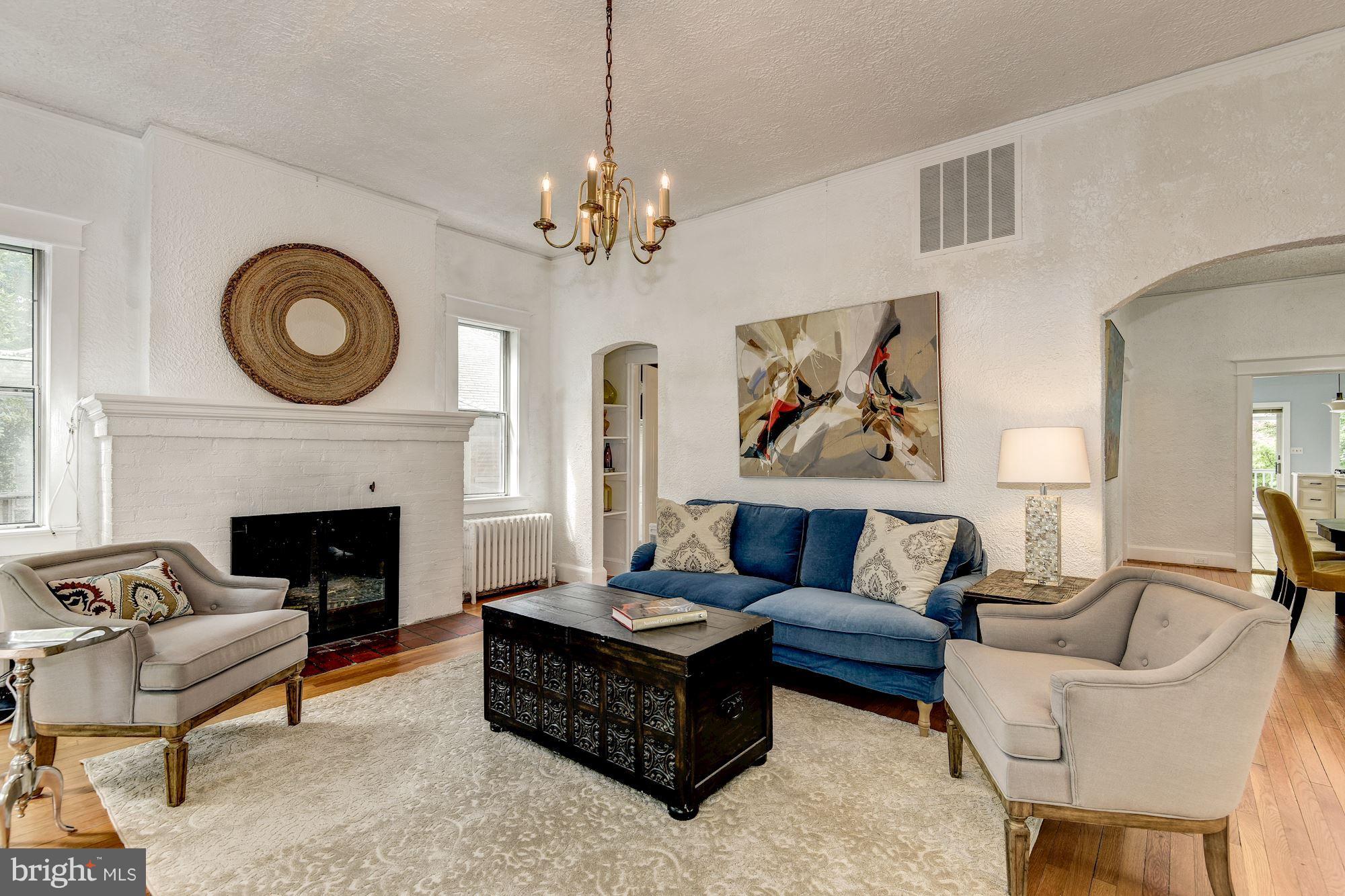 6006 Broad Branch Road Northwest Washington, DC 20015 - Photo 2 of 29 Living Room