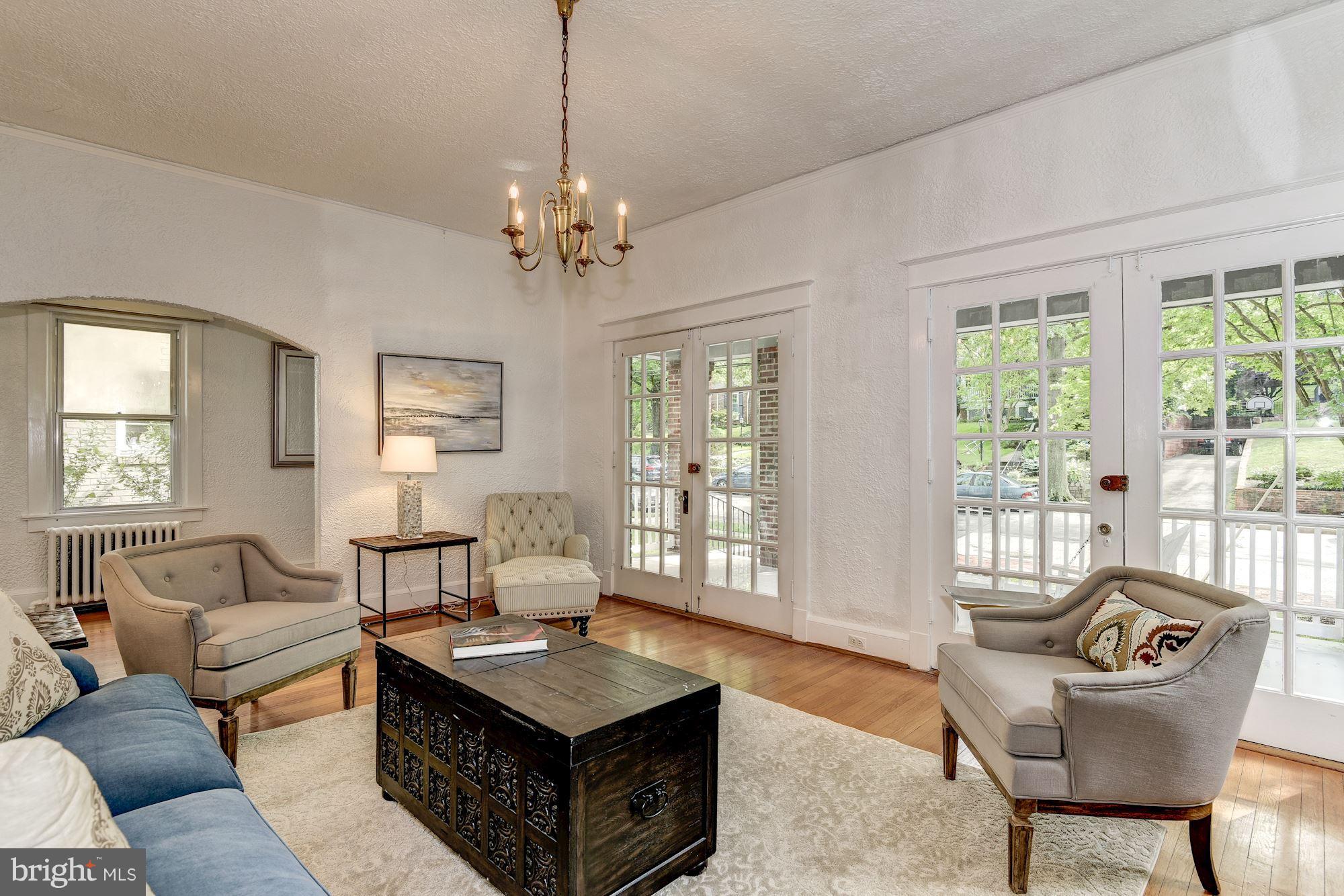 6006 Broad Branch Road Northwest Washington, DC 20015 - Photo 4 of 29 Living Room