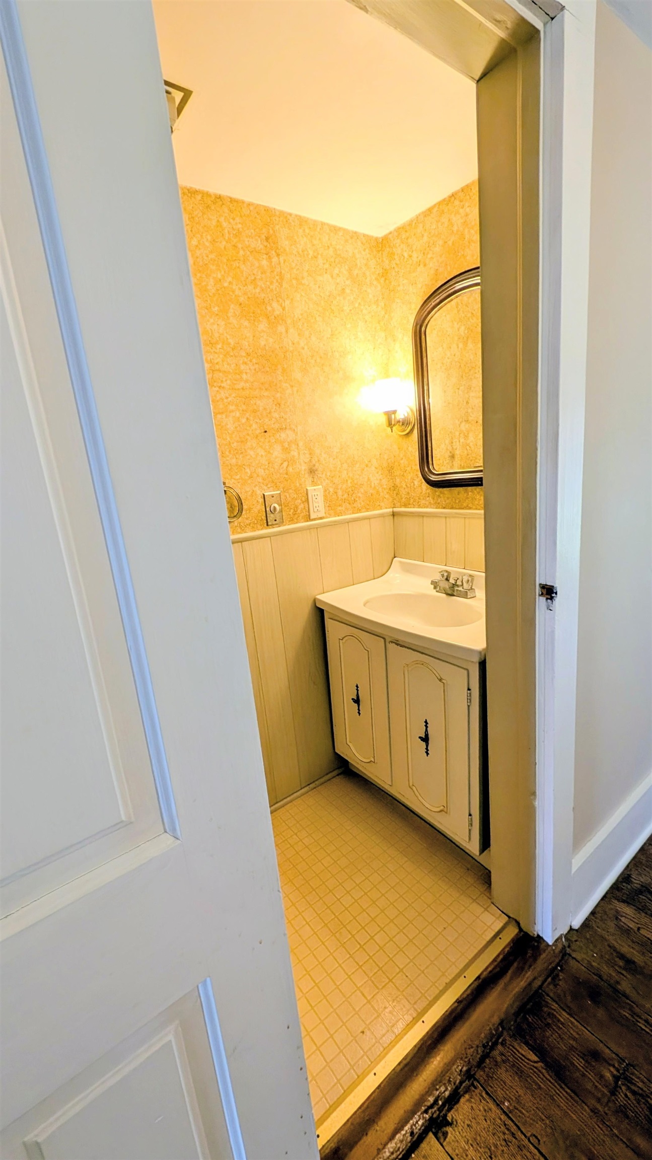210 South 7th Street Oregon, IL 61061 - Photo 16 of 21 a utility room with dryer and washer
